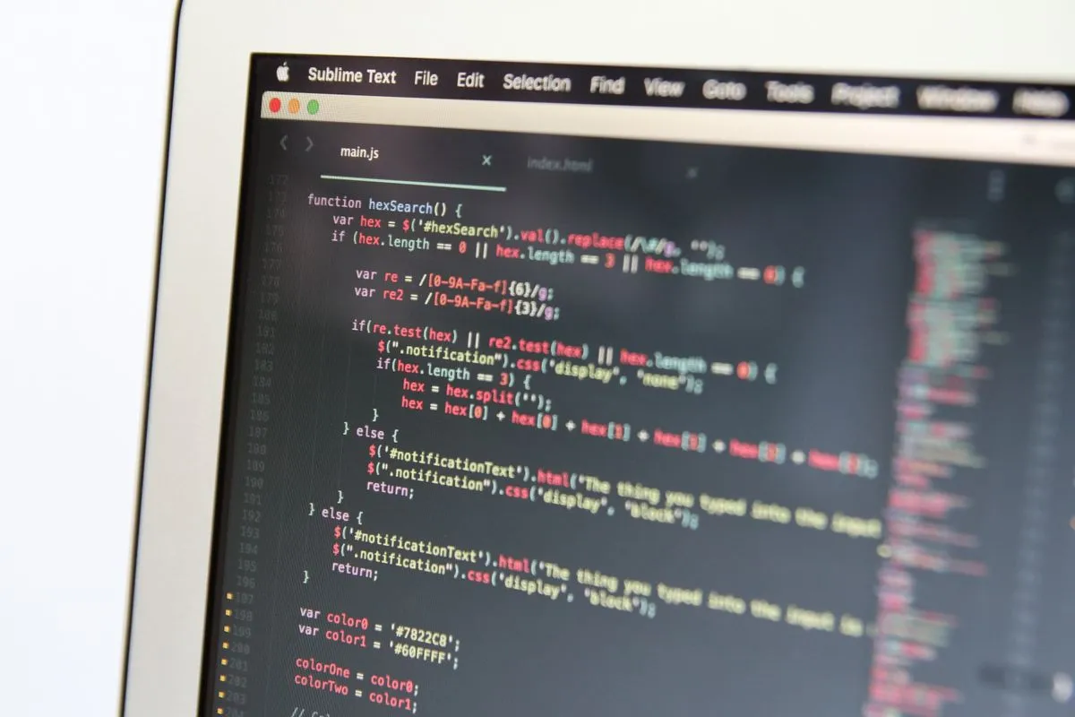 Azure mı, Türkiye Lokasyonlu VPS mi? Doğru Bulut Seçimi